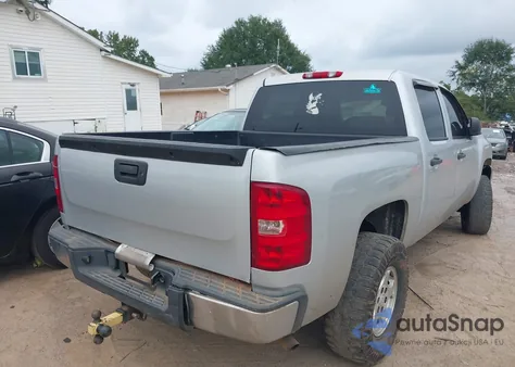 2010 Chevrolet Silverado 1500 Lt z USA, uszkodzony, nr VIN 3GCRKSE34AG272077